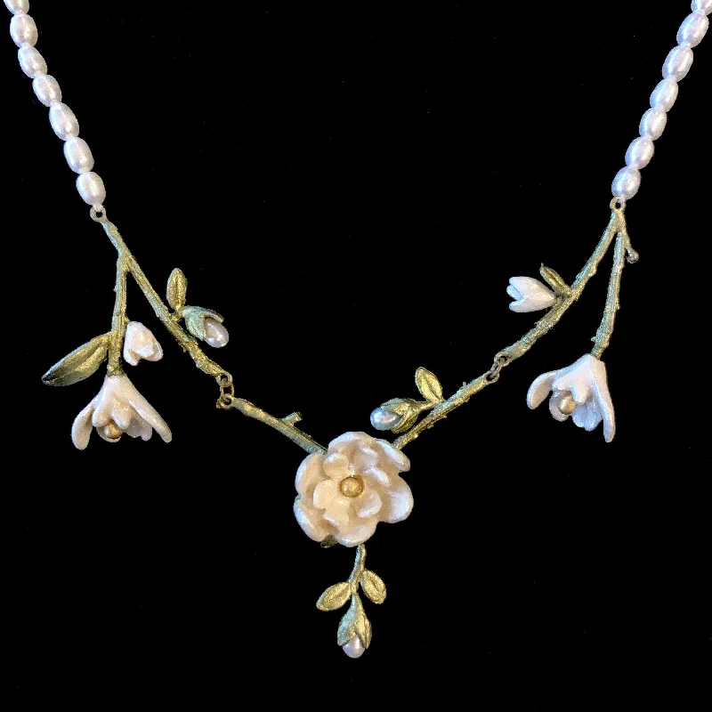 women’s necklaces -Magnolia Necklace - Flower Pearls