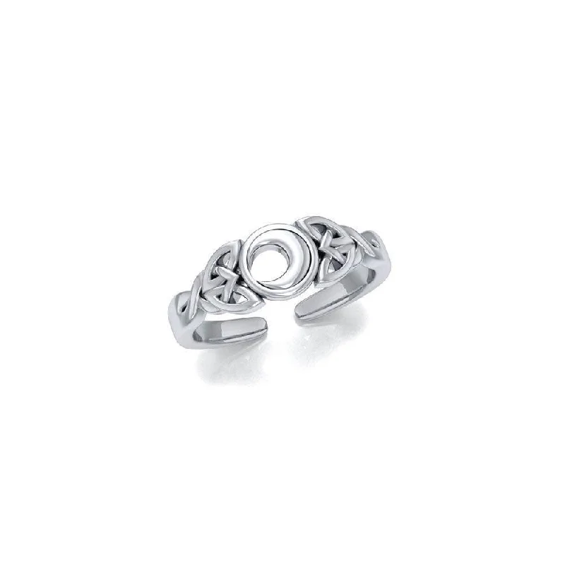 fashion-forward rings for women -Celtic Knot Crescent Moon Toe Ring TR3715