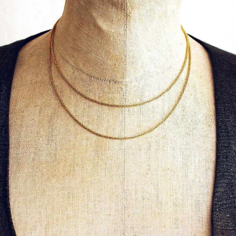 fashion-forward necklaces for women -A Fine Quality Antique 18ct Gold Chain