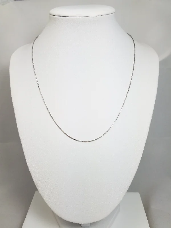 men’s and women’s matching necklaces -17"/0.8mm Solid Box Link Necklace in 18k White gold