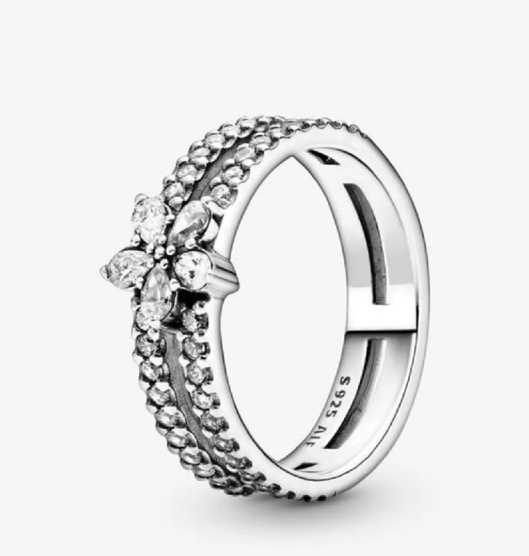 women’s antique rings -Sparkling Snowflake Ring