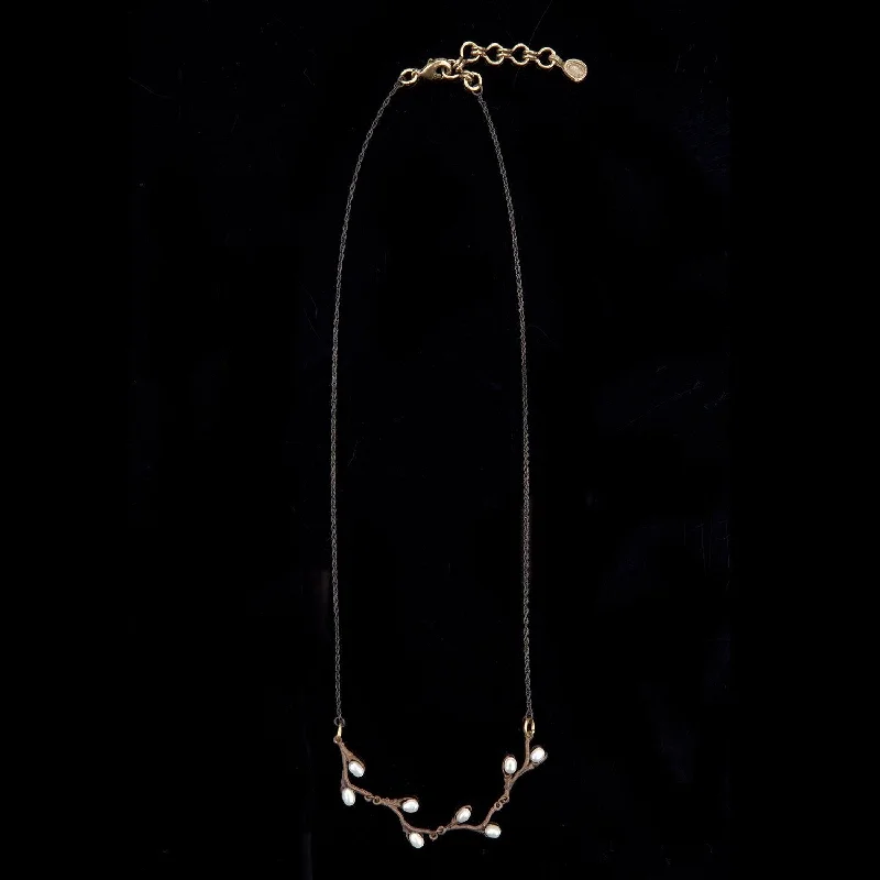 classic diamond necklaces for women -Pussy Willow Necklace - Contour Chain