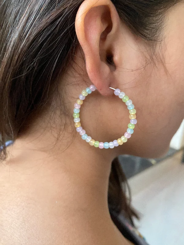 minimalistic earrings for women -WATER SHINE PASTEL PEARLS HOOP EARRINGS