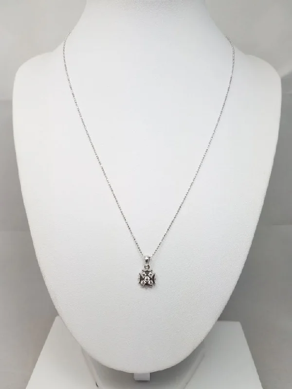 adjustable necklaces for women -Dainty 18" 18k White Gold Natural Diamond Cluster Pendant Necklace